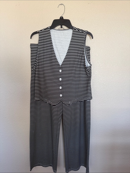 Tankaneo Pants - Striped Black & White Vest and Pants Set